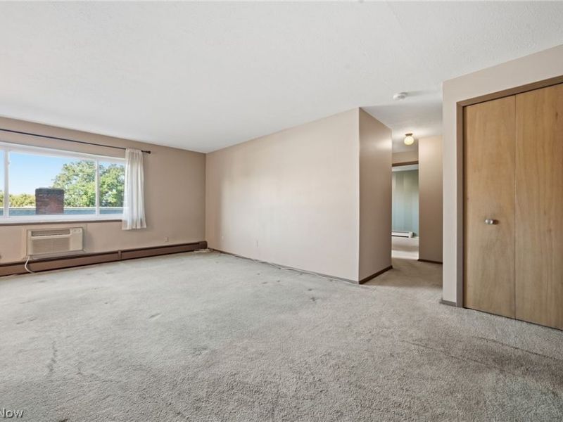 14567 Madison Avenue, Unit 303, Lakewood, OH 44107 Photo 12