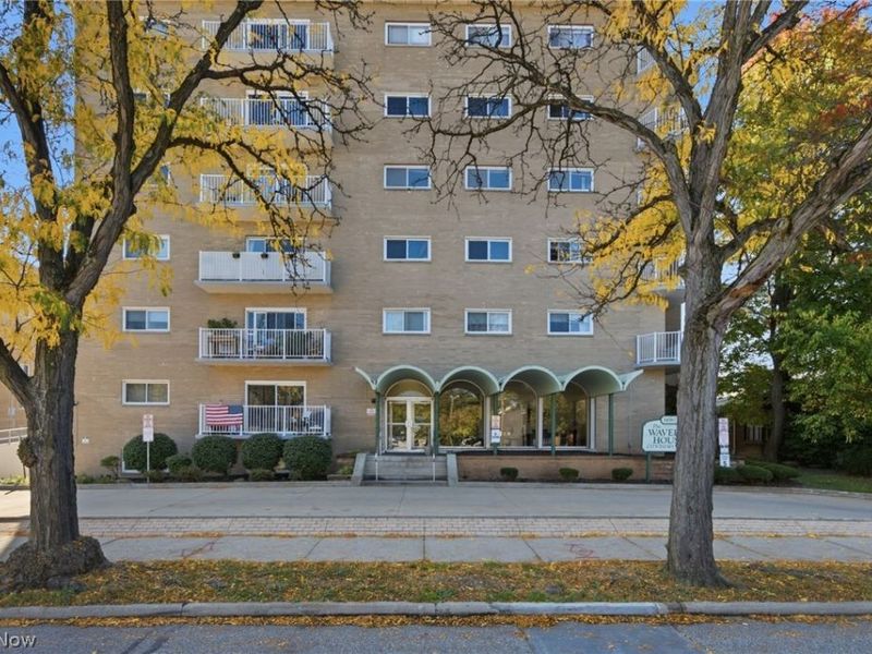 14567 Madison Avenue, Unit 303, Lakewood, OH 44107 Photo 2