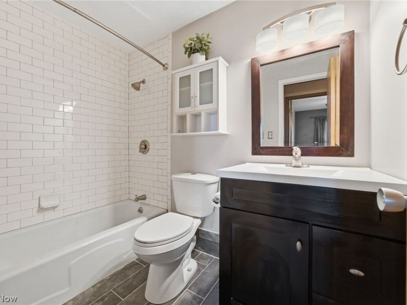 14567 Madison Avenue, Unit 303, Lakewood, OH 44107 Photo 26