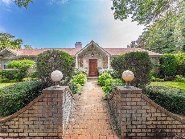 899 Green Place , Woodmere, NY 11598