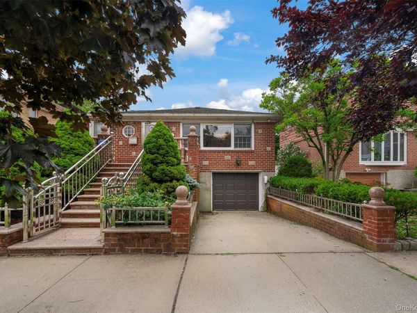 24420 73rd Avenue , Little Neck, NY 11362