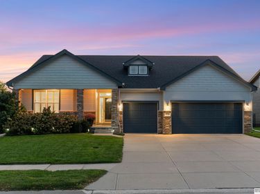 12450 S 79th Avenue, Papillion, NE 68046