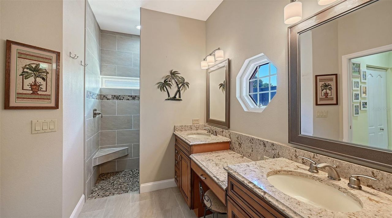 4357 Highland Oaks Circle , Sarasota, FL 34235 Photo