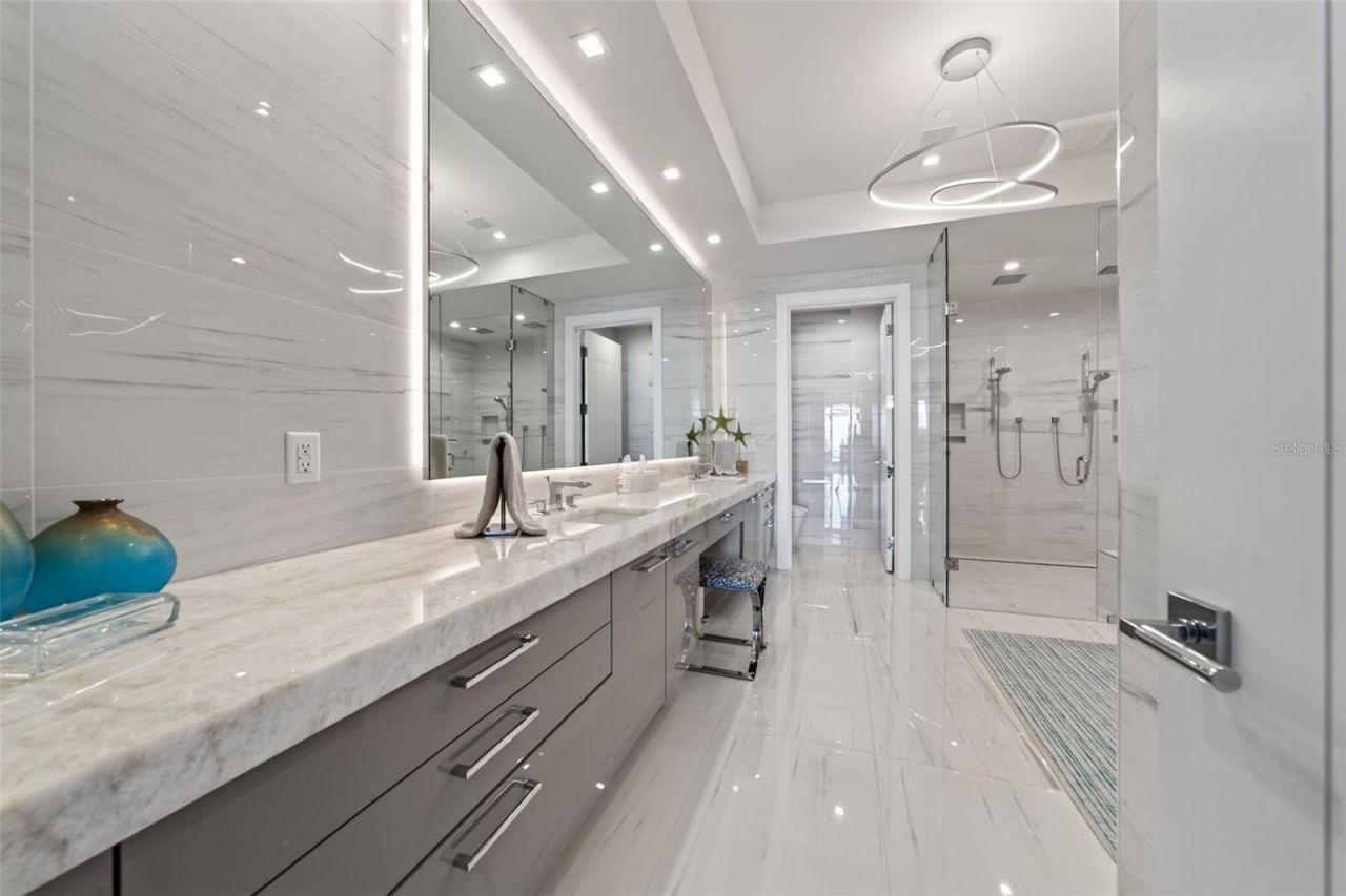 401 Quay Commons, Unit PH1902, Sarasota, FL 34236 Photo