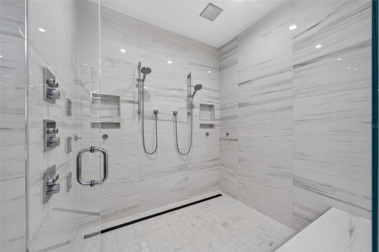 401 Quay Commons, Unit PH1902, Sarasota, FL 34236 Photo
