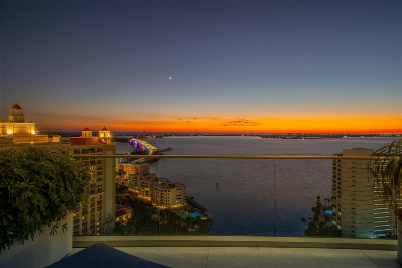401 Quay Commons, Unit PH1902, Sarasota, FL 34236 Photo
