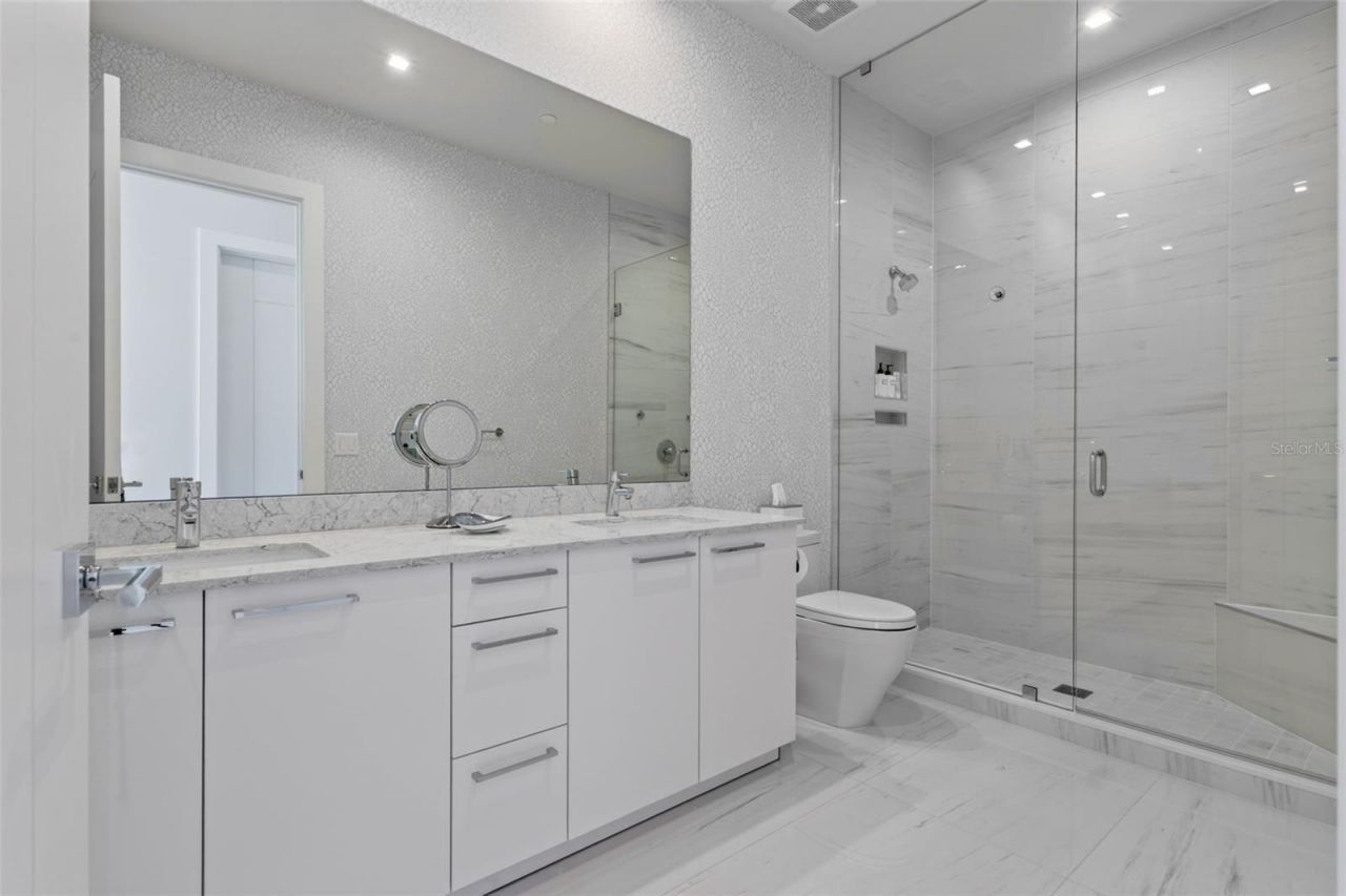401 Quay Commons, Unit PH1902, Sarasota, FL 34236 Photo