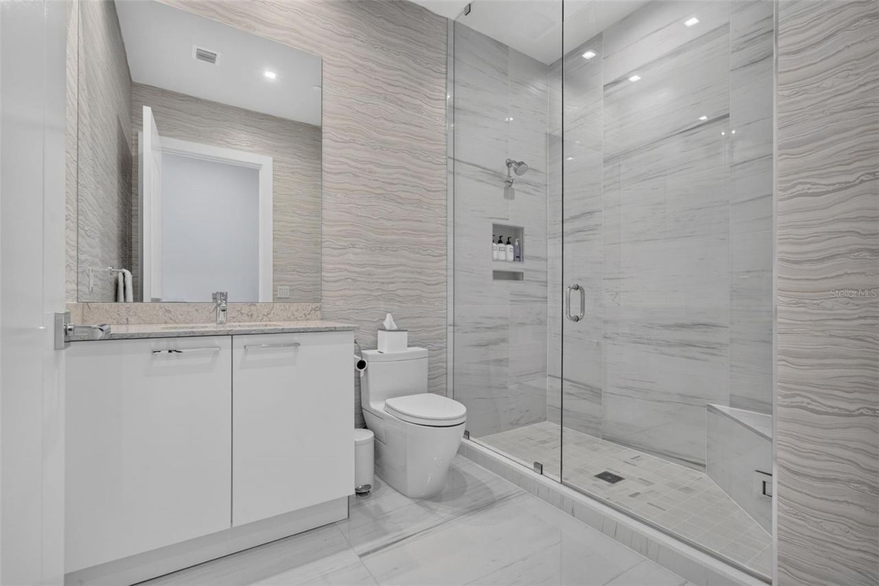 401 Quay Commons, Unit PH1902, Sarasota, FL 34236 Photo