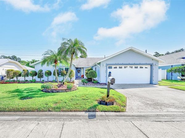 8747 GLEN LAKES BOULEVARD N, ST PETERSBURG, FL 33702
