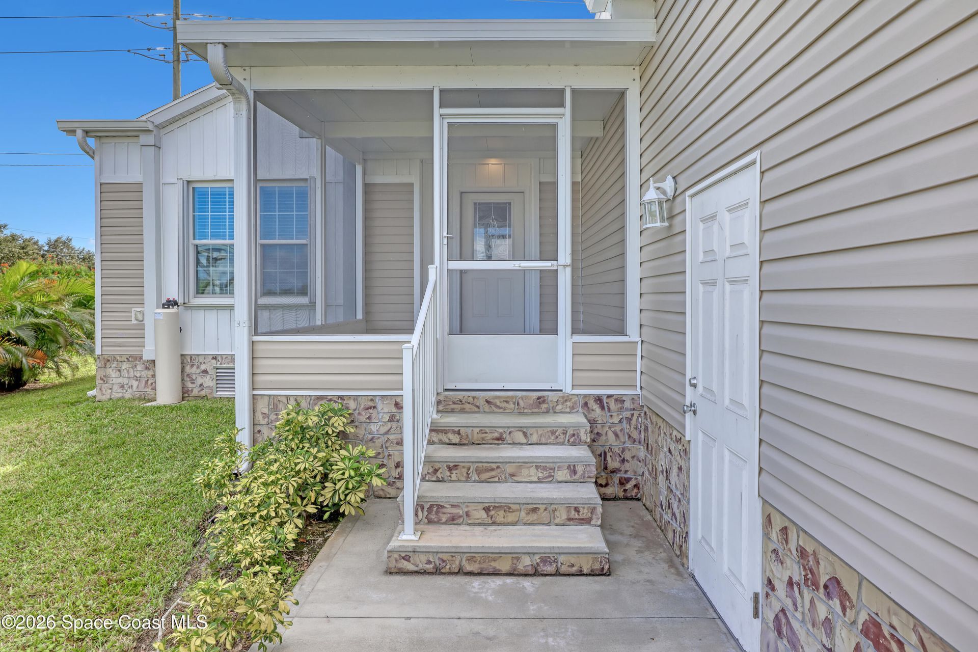 879 Laurel Circle, Barefoot Bay, FL 32976 Photo