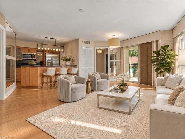 8870 Colonnades CT W, Unit 332, BONITA SPRINGS, FL 34135