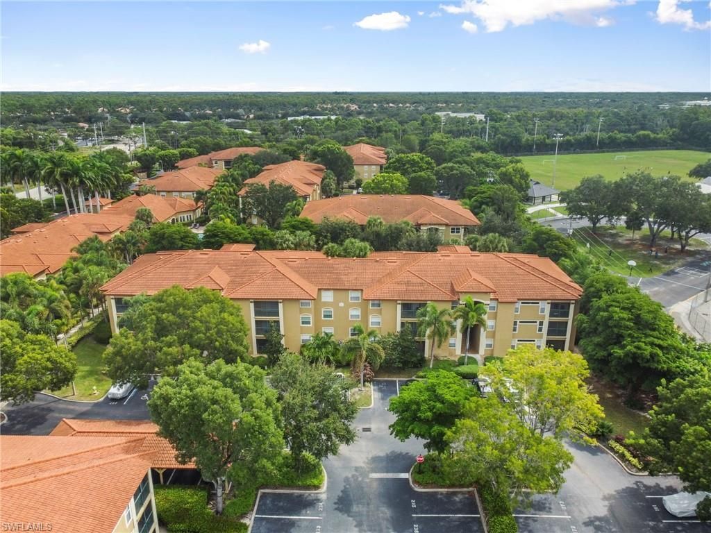 8870 Colonnades Ct W, Unit 332, Bonita Springs, FL 34135 Photo