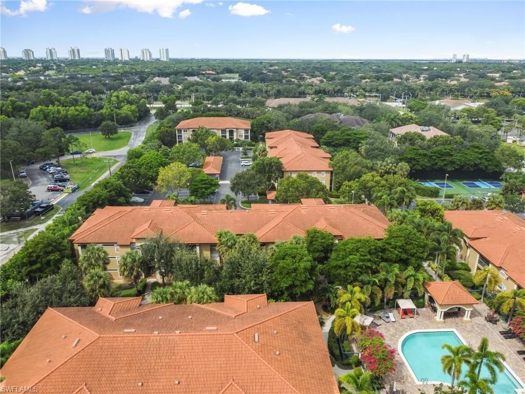 8870 Colonnades Ct W, Unit 332, Bonita Springs, FL 34135 Photo