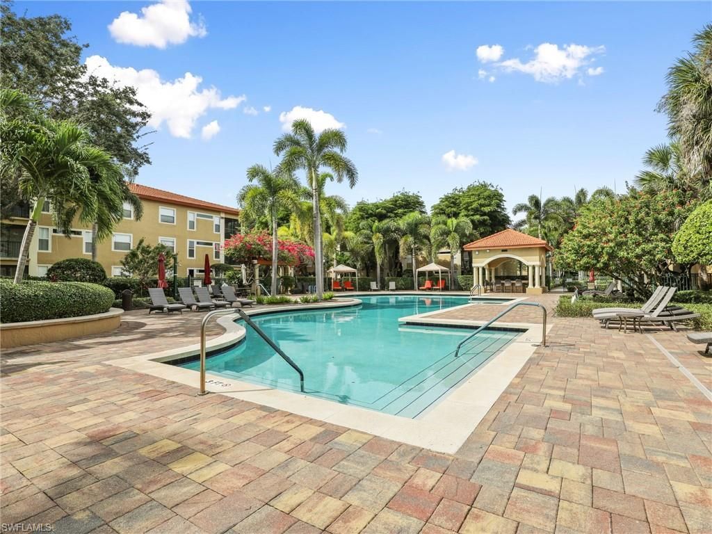 8870 Colonnades Ct W, Unit 332, Bonita Springs, FL 34135 Photo