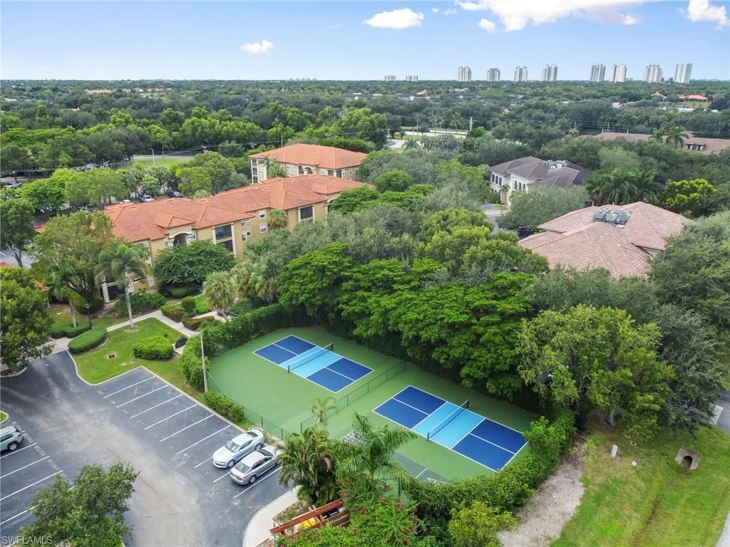 8870 Colonnades Ct W, Unit 332, Bonita Springs, FL 34135 Photo