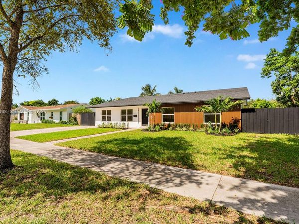 9261 SW 183rd Ter , Palmetto Bay, FL 33157