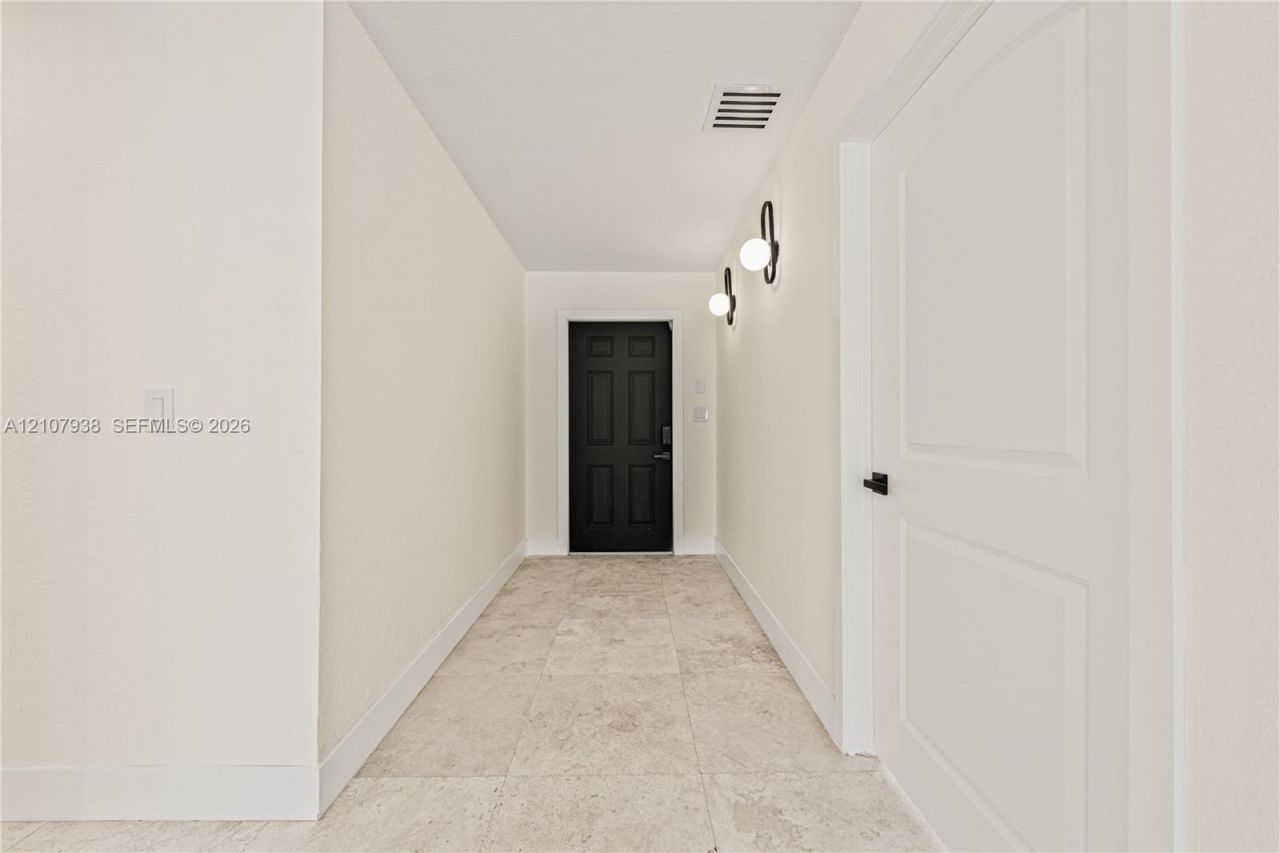 9261 SW 183rd Ter , Palmetto Bay, FL 33157 Photo
