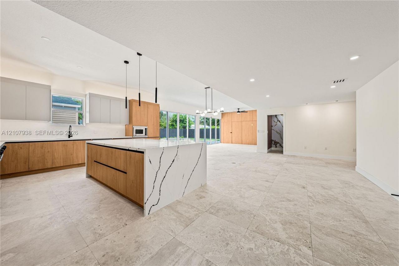 9261 SW 183rd Ter , Palmetto Bay, FL 33157 Photo