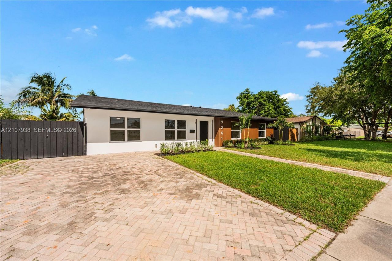 9261 SW 183rd Ter , Palmetto Bay, FL 33157 Photo