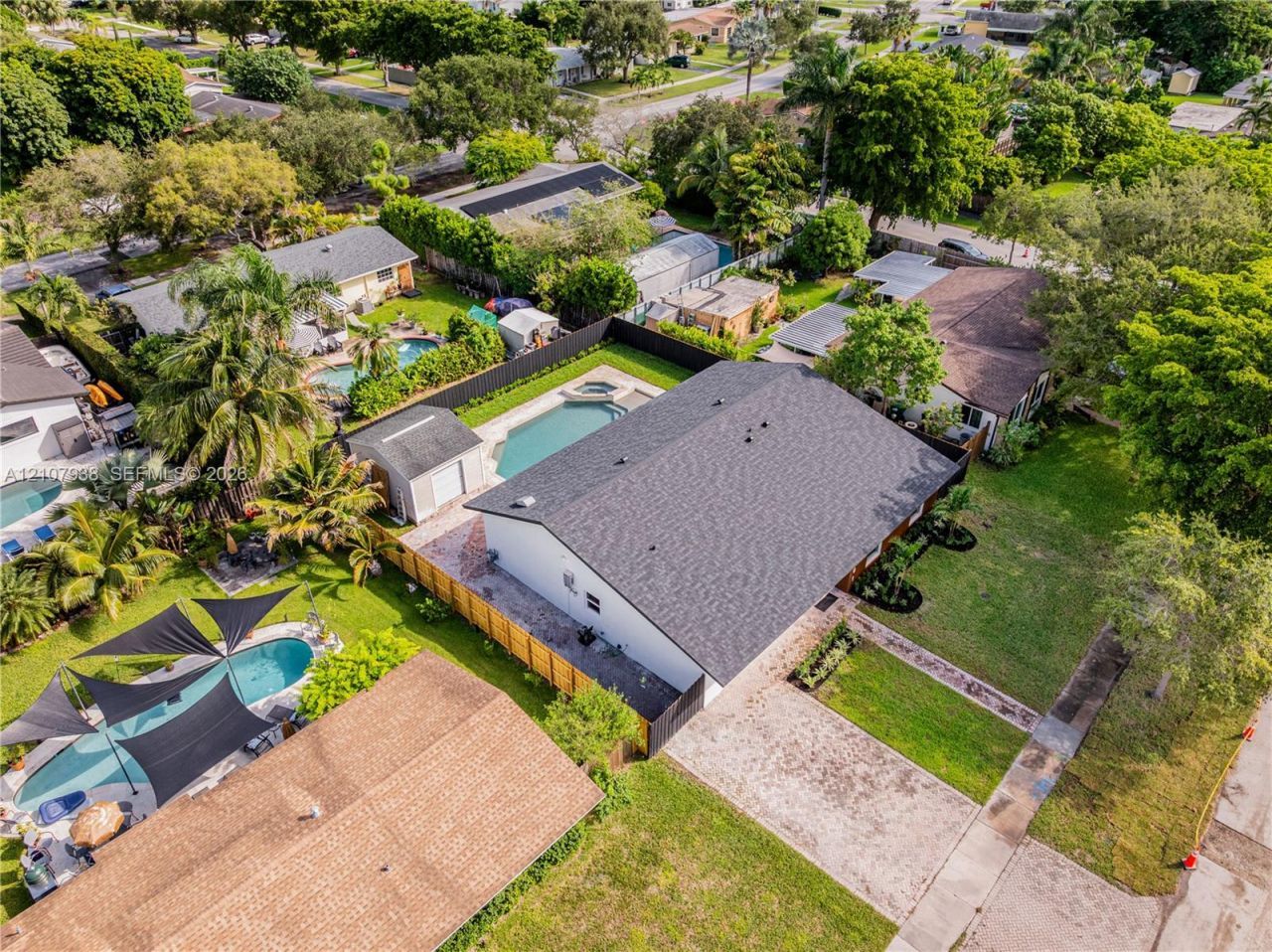9261 SW 183rd Ter , Palmetto Bay, FL 33157 Photo