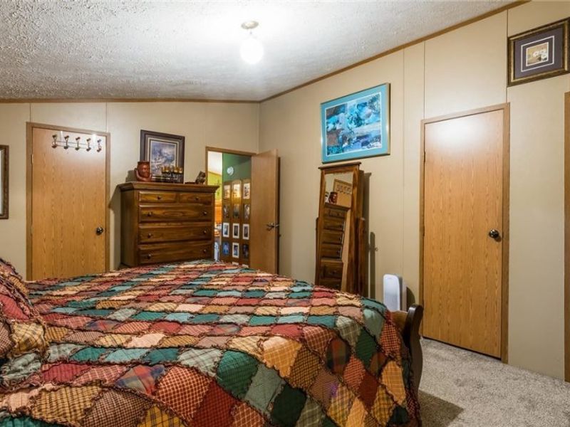 5975 Cambridge Road, New Concord, OH 43762 Photo 18