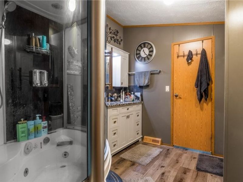 5975 Cambridge Road, New Concord, OH 43762 Photo 19