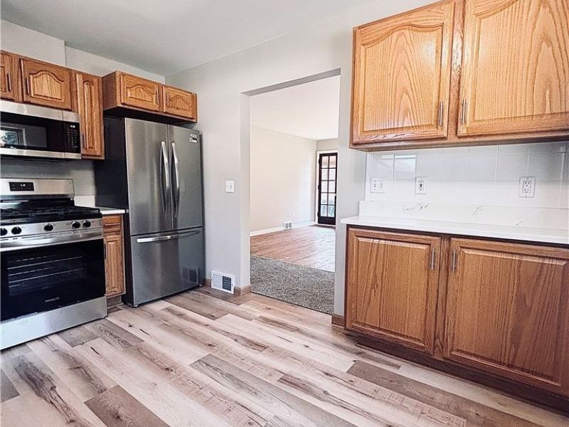 5817 Flower Drive, Parma Heights, OH 44130 Photo 5