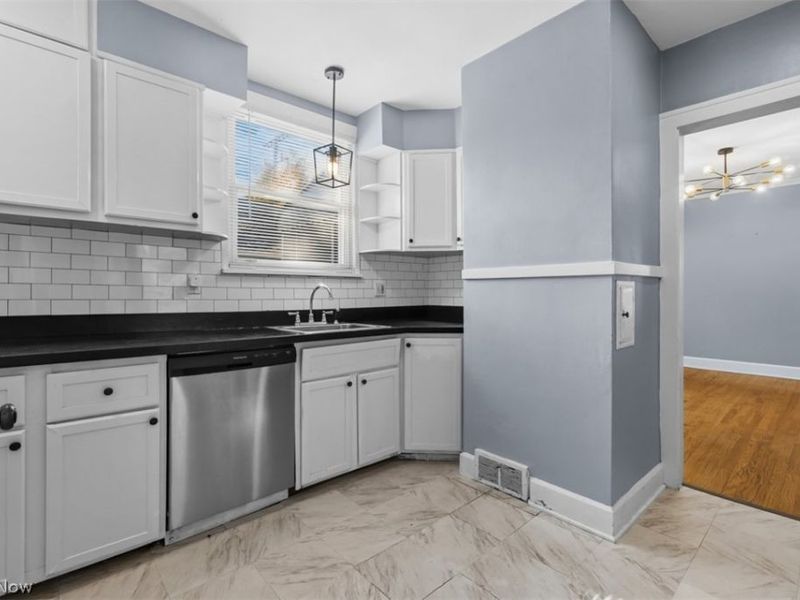 3408 Thorne Road, Cleveland Heights, OH 44112 Photo 12