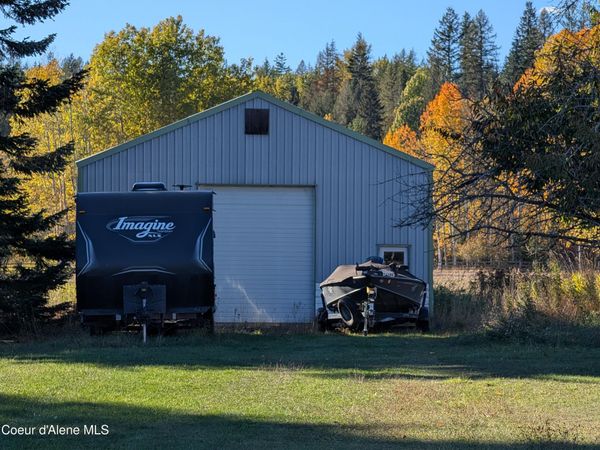 242 Pinecrest RD , Sandpoint, ID 83864