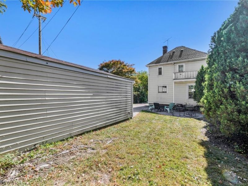 14912 Fernway Avenue, Cleveland, OH 44111 Photo 34