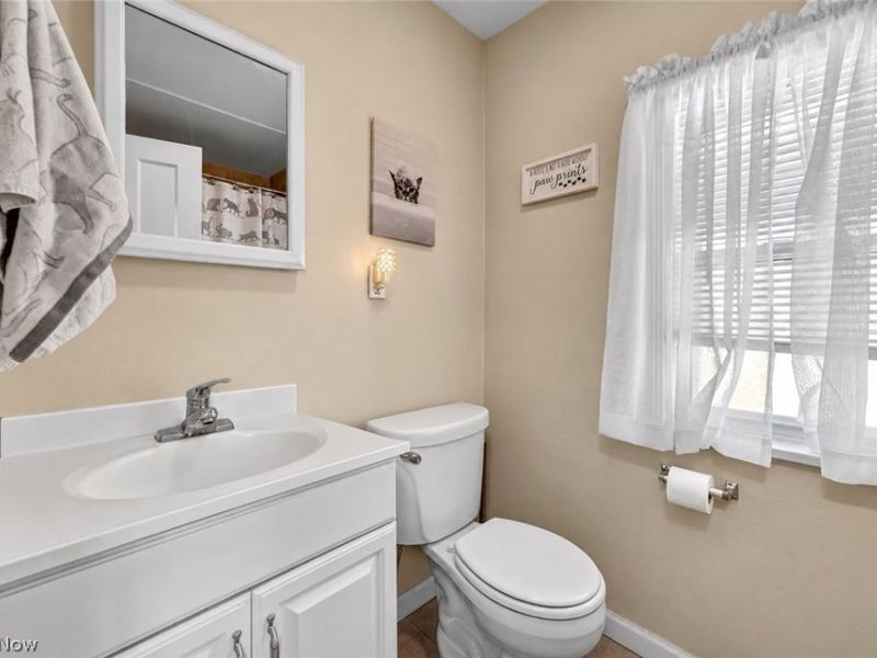 14912 Fernway Avenue, Cleveland, OH 44111 Photo 9