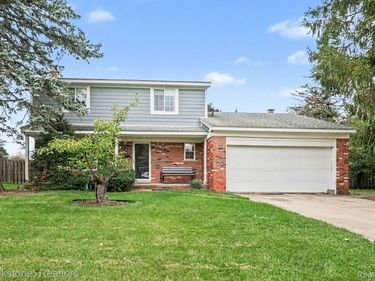 4045 Ramblewood Drive, Troy, Mi 48085