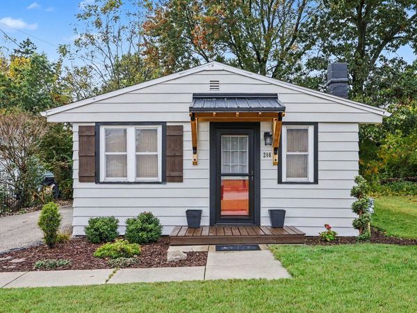 206 Ward Avenue, St. Joseph, MI 49085