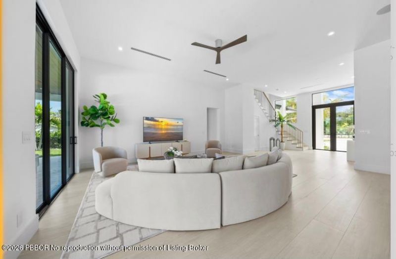 325 W Riverside Drive, Jupiter, FL 33469 Photo