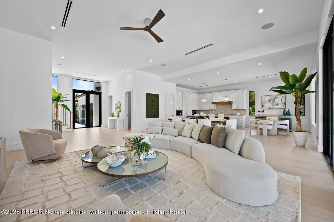 325 W Riverside Drive, Jupiter, FL 33469 Photo
