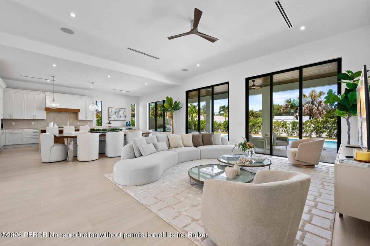 325 W Riverside Drive, Jupiter, FL 33469 Photo