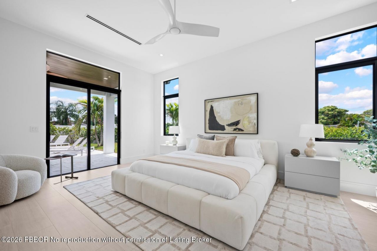 325 W Riverside Drive, Jupiter, FL 33469 Photo