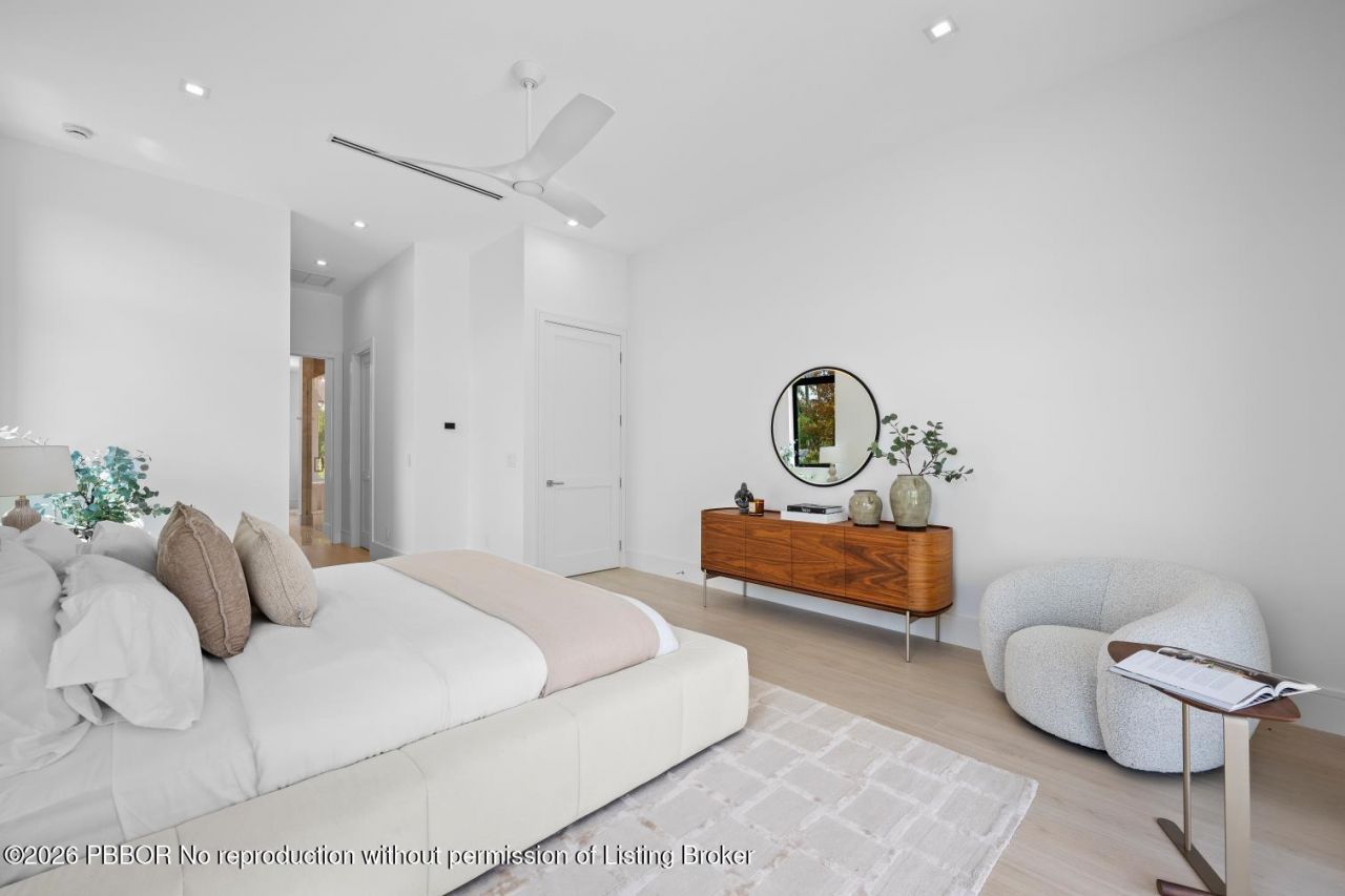 325 W Riverside Drive, Jupiter, FL 33469 Photo
