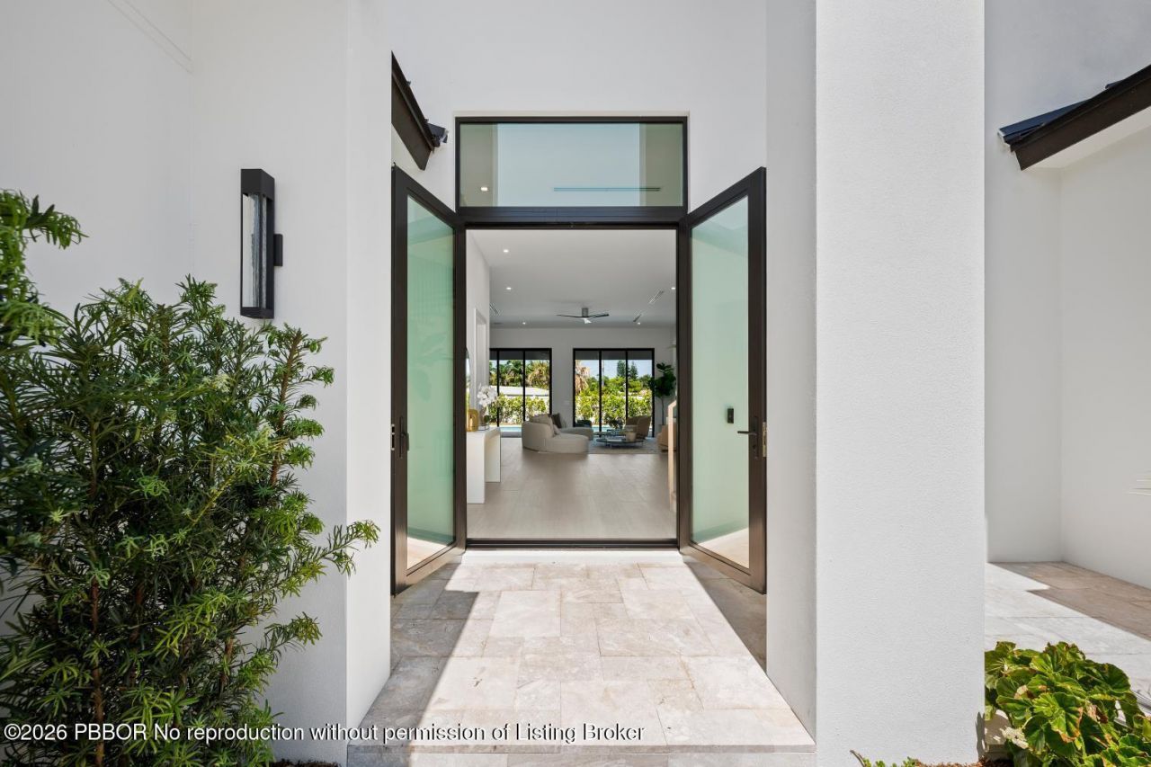 325 W Riverside Drive, Jupiter, FL 33469 Photo