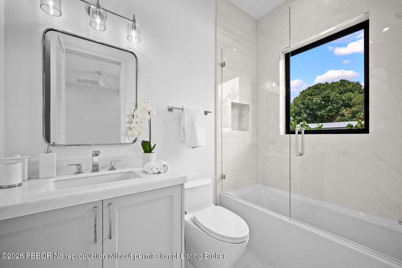 325 W Riverside Drive, Jupiter, FL 33469 Photo