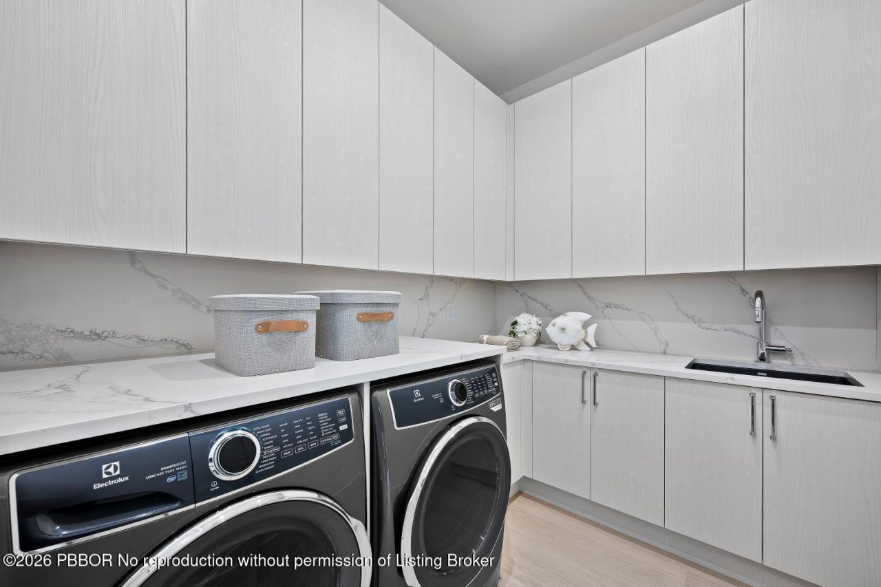 325 W Riverside Drive, Jupiter, FL 33469 Photo