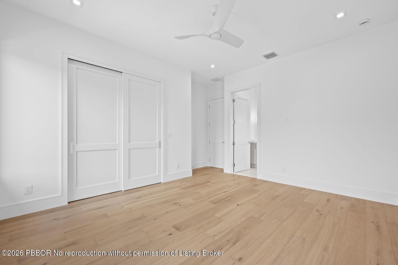 325 W Riverside Drive, Jupiter, FL 33469 Photo