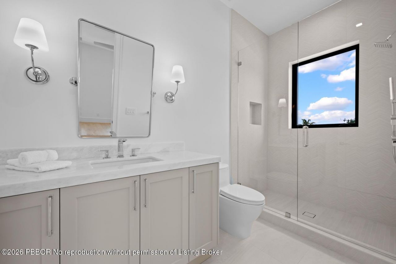 325 W Riverside Drive, Jupiter, FL 33469 Photo