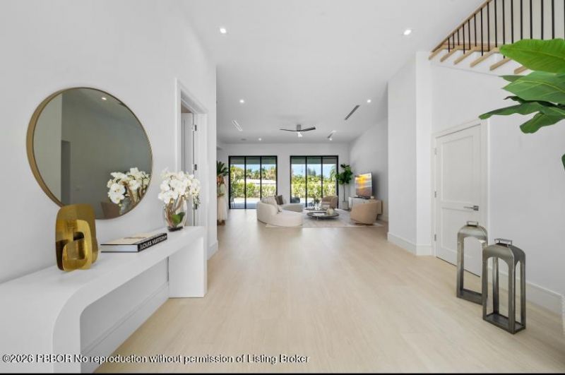 325 W Riverside Drive, Jupiter, FL 33469 Photo