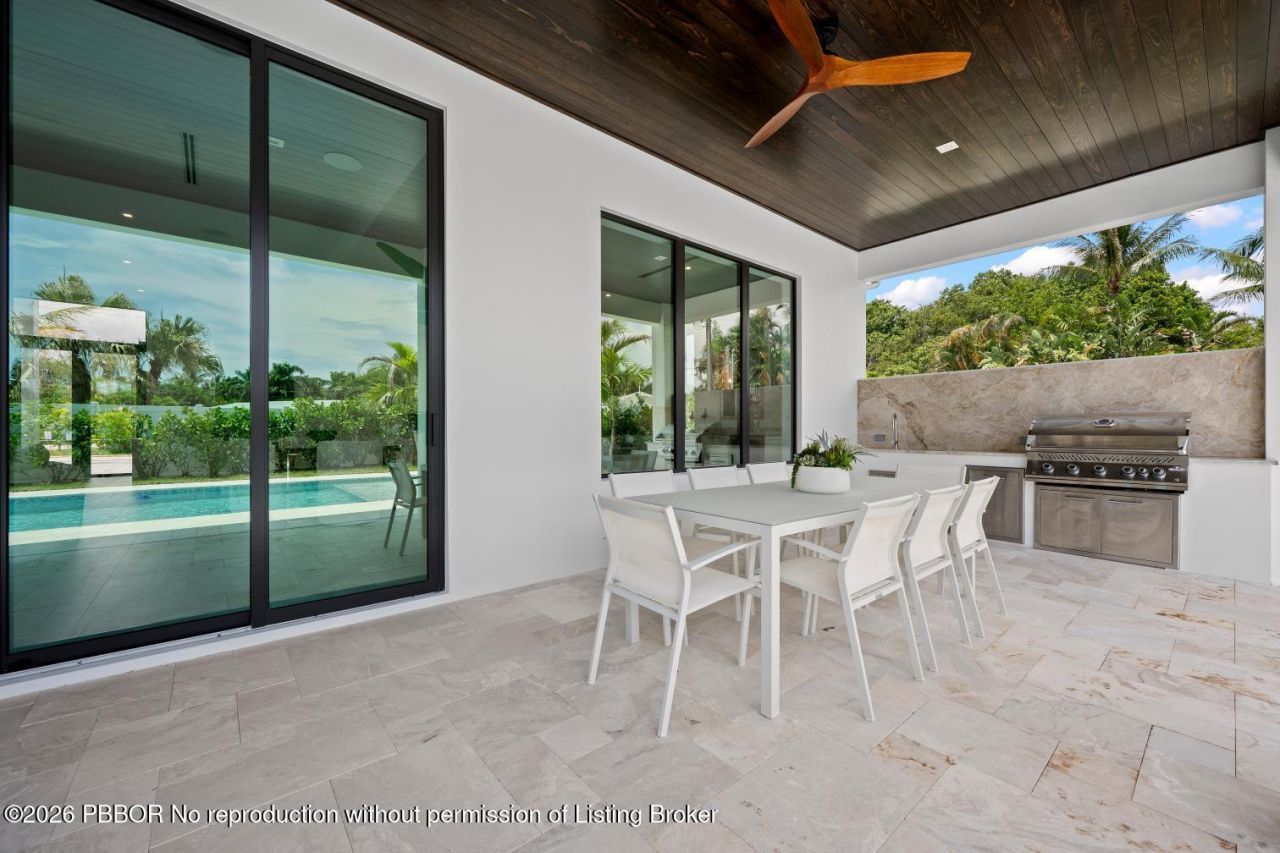 325 W Riverside Drive, Jupiter, FL 33469 Photo