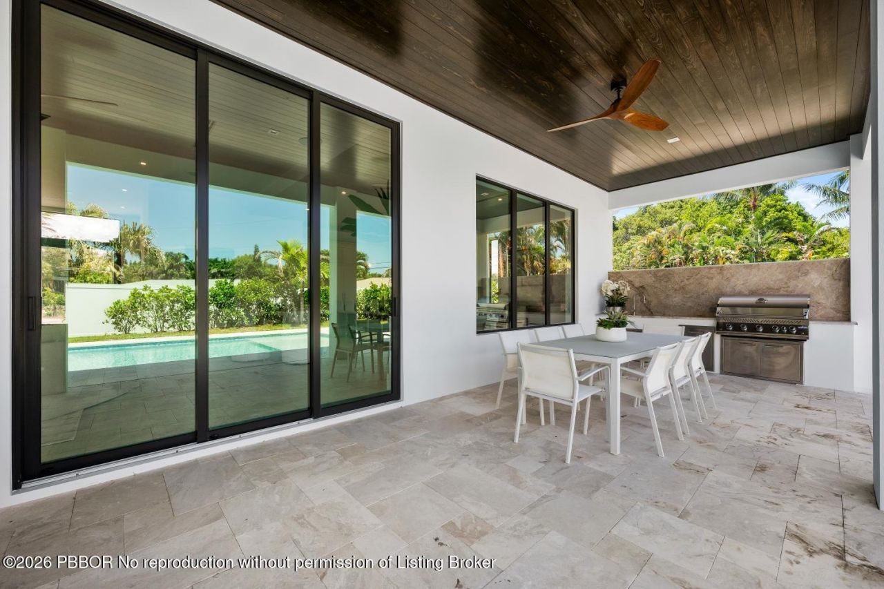 325 W Riverside Drive, Jupiter, FL 33469 Photo