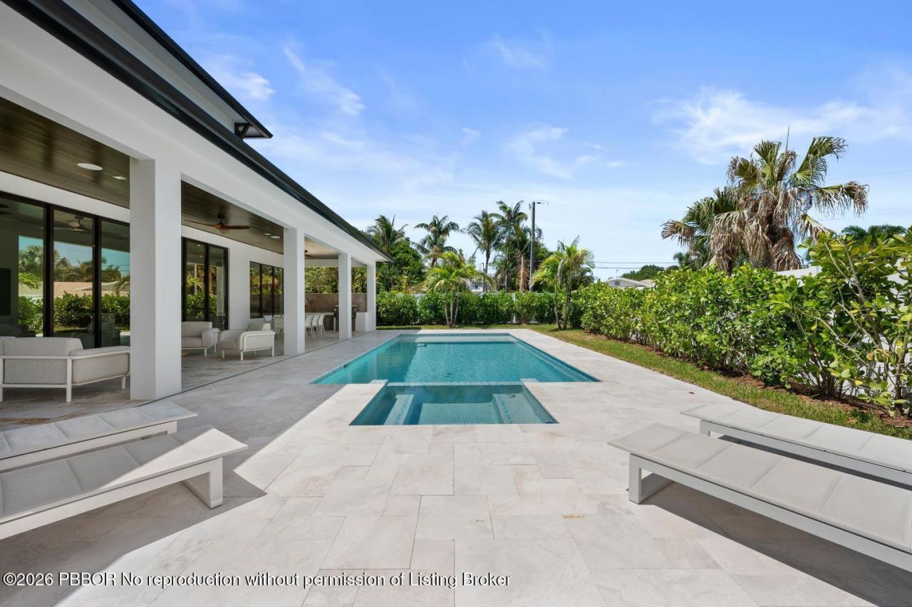 325 W Riverside Drive, Jupiter, FL 33469 Photo
