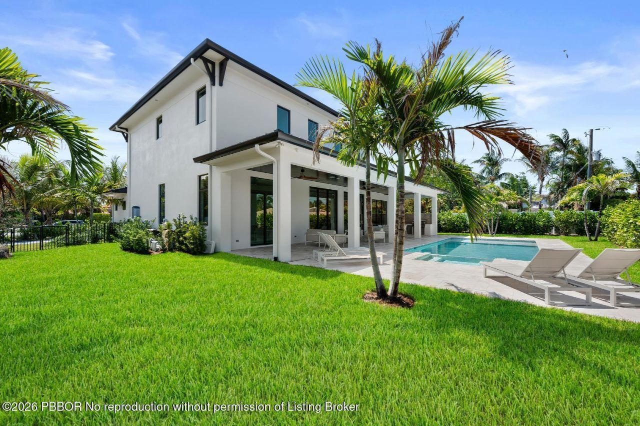 325 W Riverside Drive, Jupiter, FL 33469 Photo