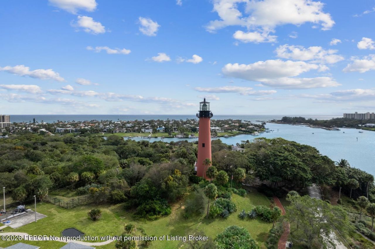 325 W Riverside Drive, Jupiter, FL 33469 Photo