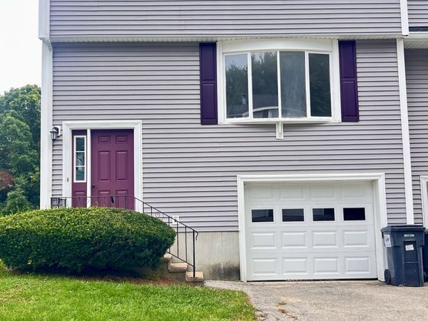 1 Village Grn, Unit 1, Millbury, MA 01527